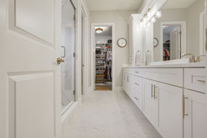  Photo 49