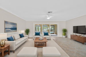 112 Bayshore Rd - Living Room