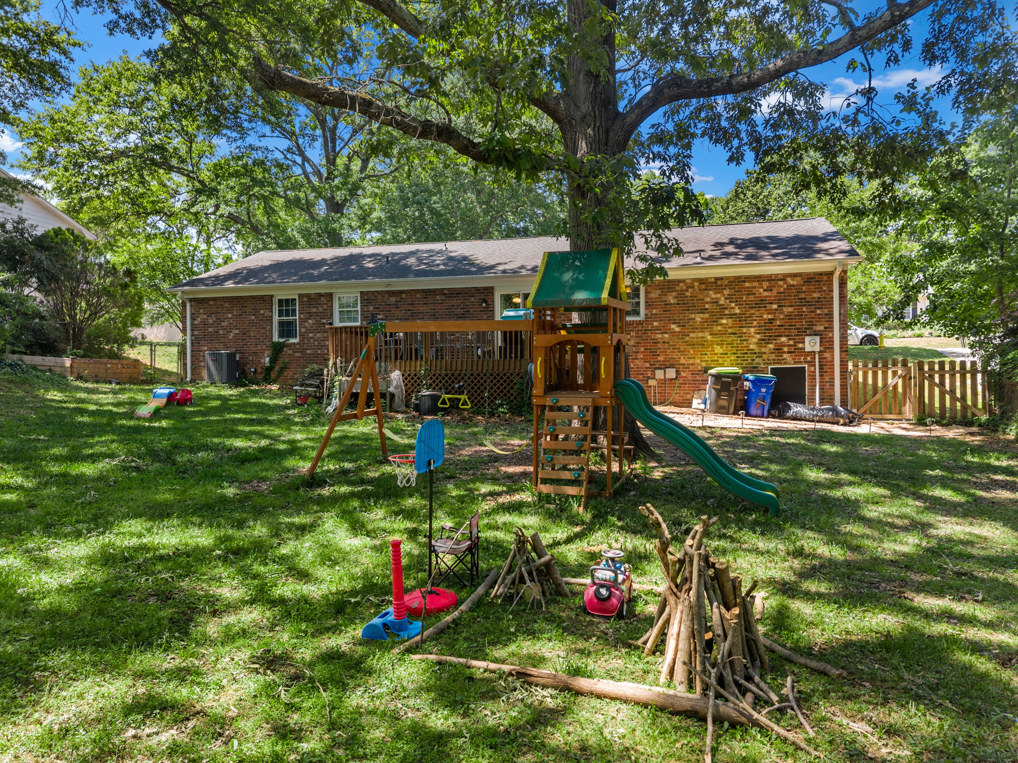  Photo 29