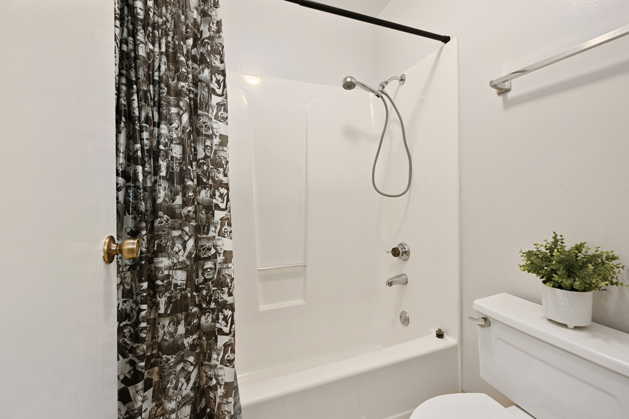 112 Cleaveland Rd, Pleasant Hill, CA 94523, USA Photo 15