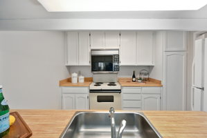 112 Cleaveland Rd, Pleasant Hill, CA 94523, USA Photo 6