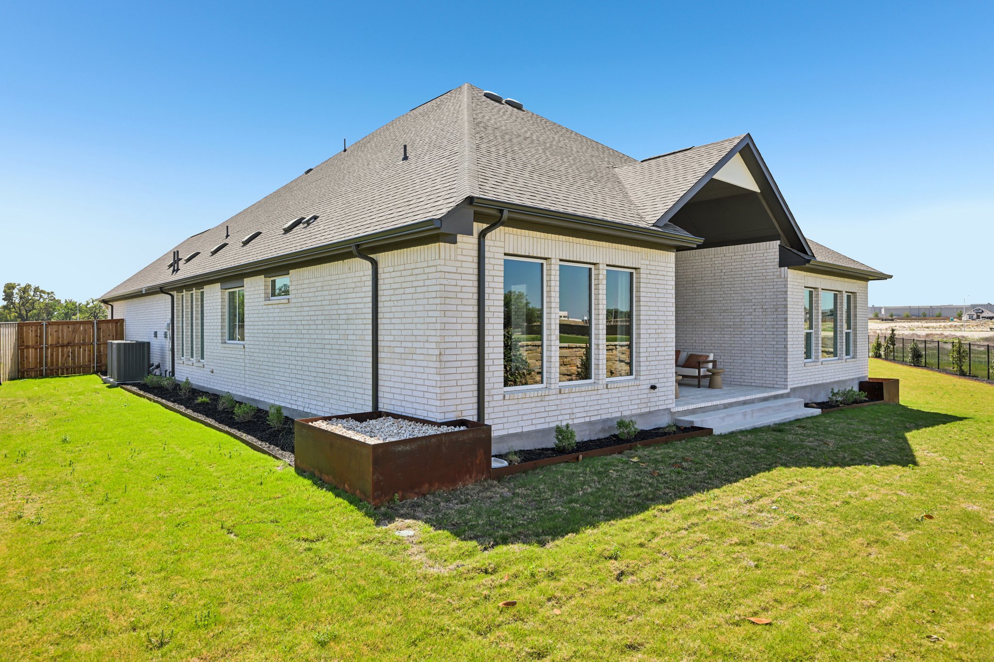 Dawnwood Ct-S2703-034.jpg