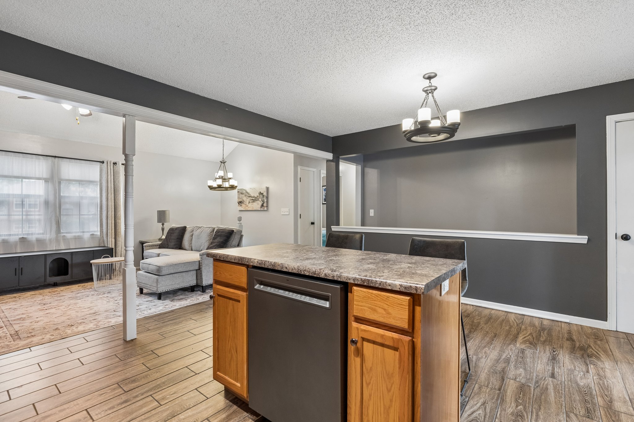 9524 - 112 Frank St_015.jpg
