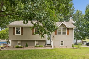 9524 - 112 Frank St_002.jpg