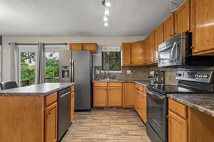 9524 - 112 Frank St_017.jpg