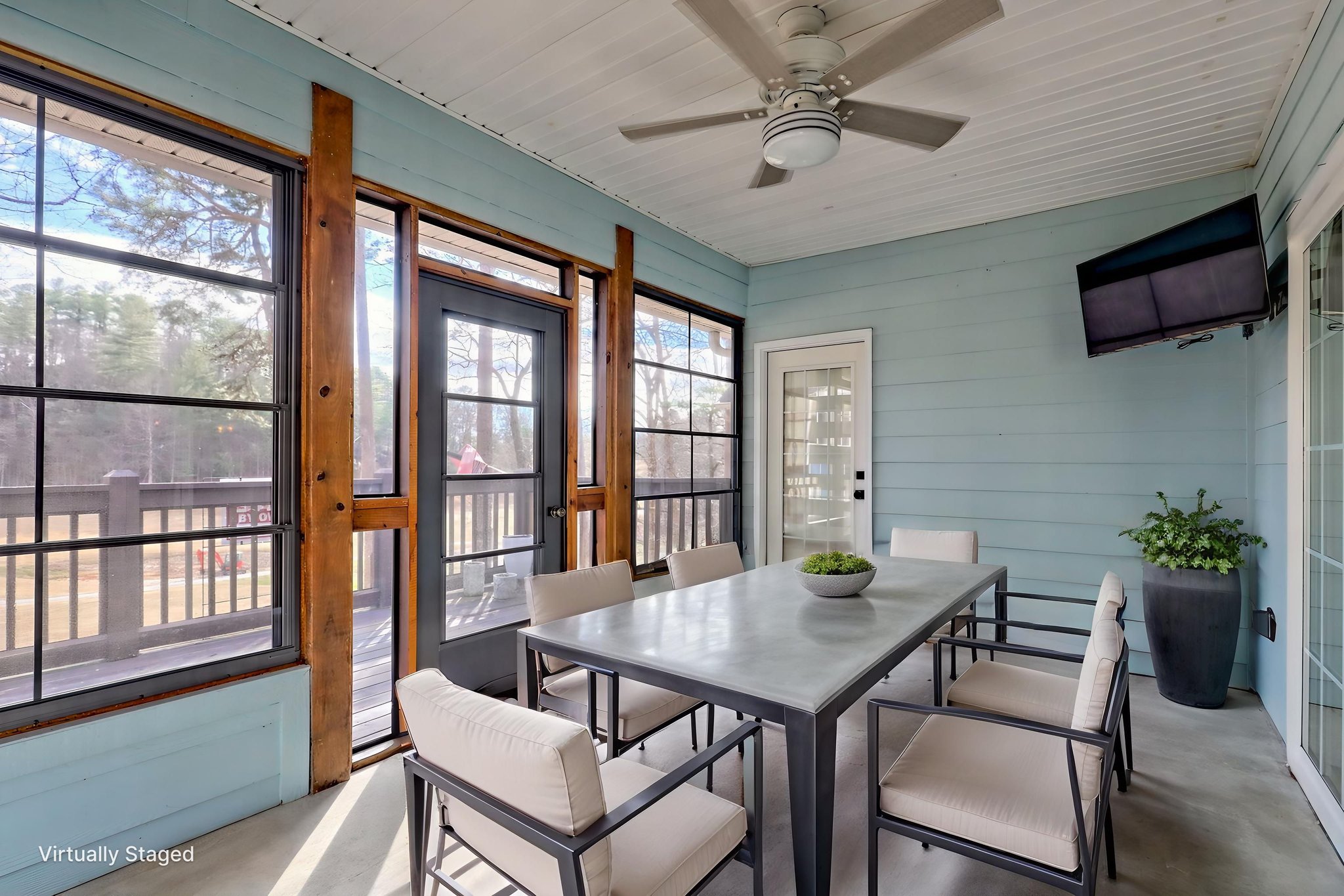 112 Glen Eagle Ct unit D301 (12) virtually staged.jpeg