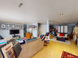  Photo 40