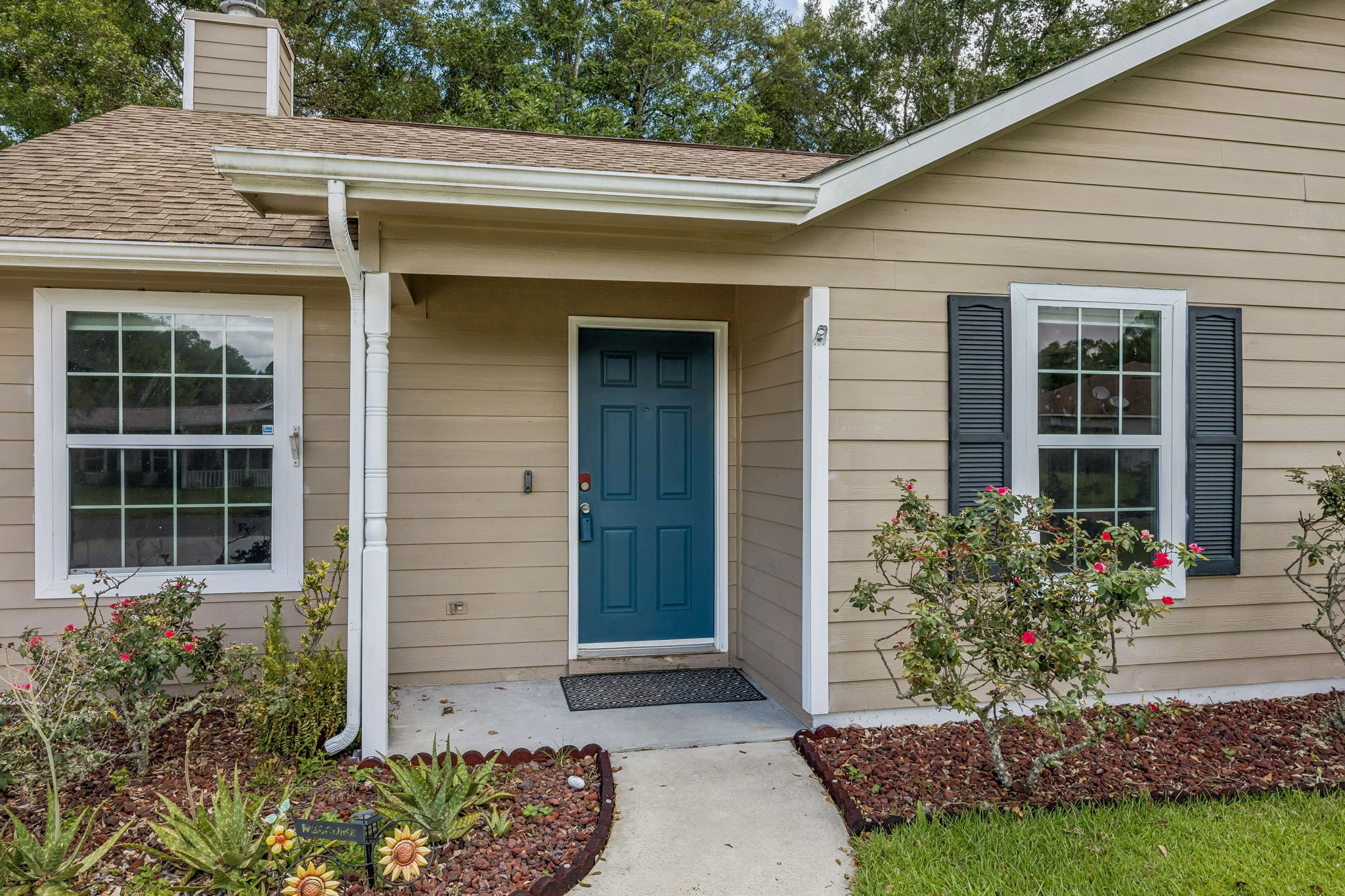 Front Entry Detail