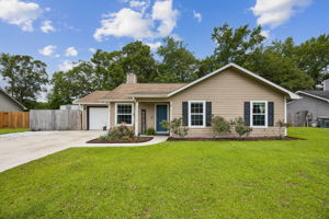Welcome to 112 Honeysuckle Rd