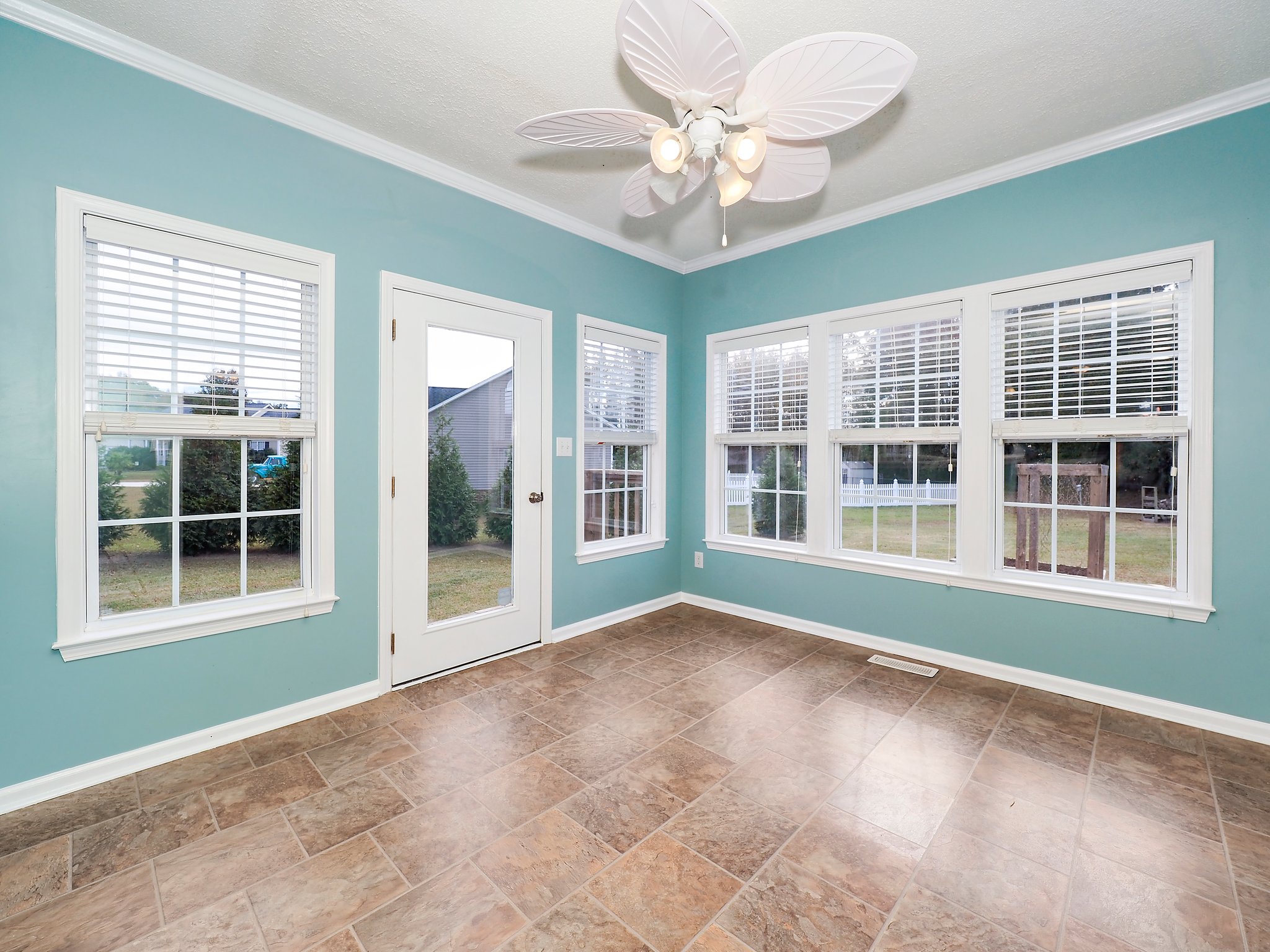 112 Kingsbrook Cir, Fuquay-Varina, NC 27526, USA Photo 12