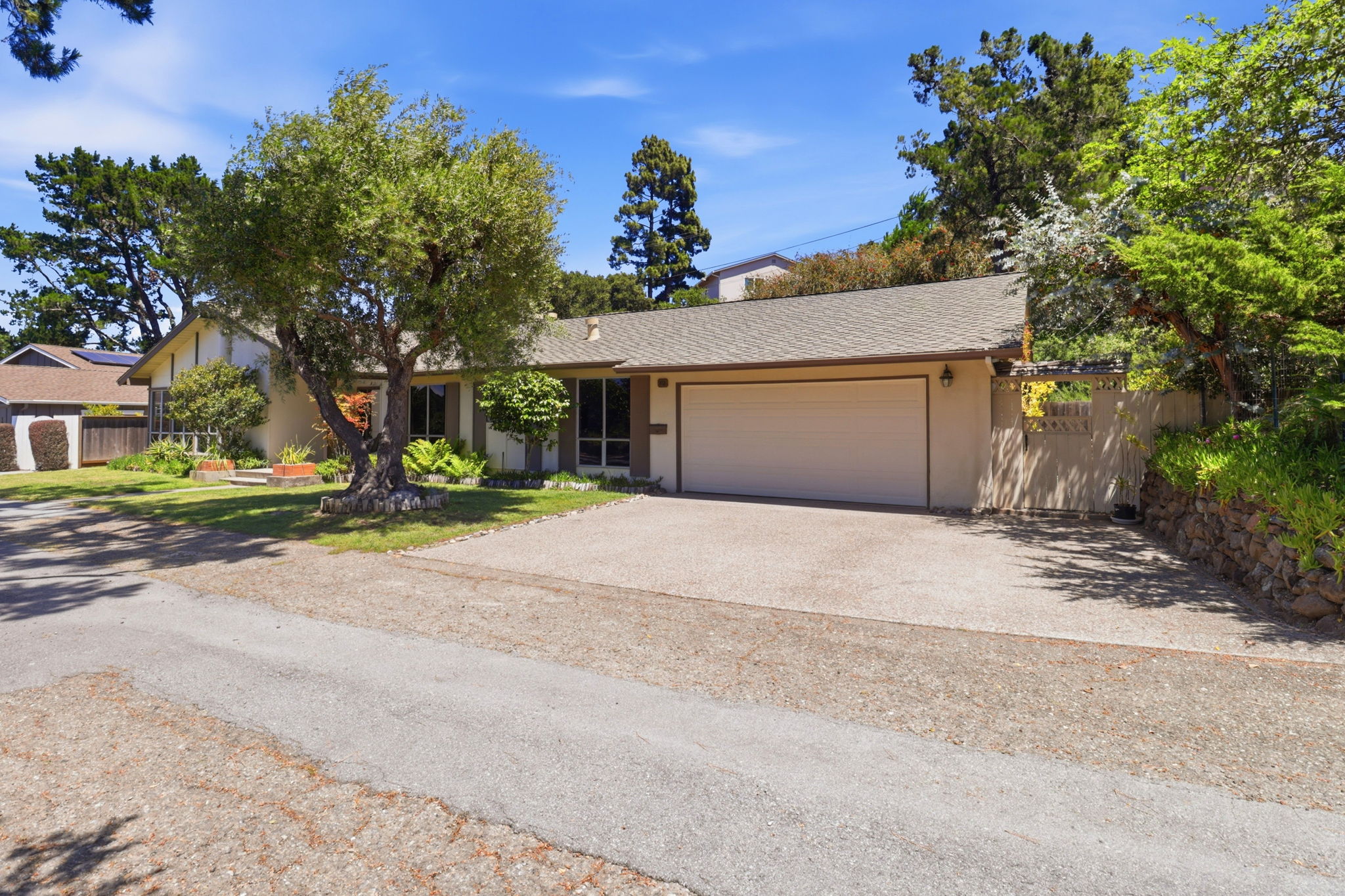 003_F8_112 Linden Ln