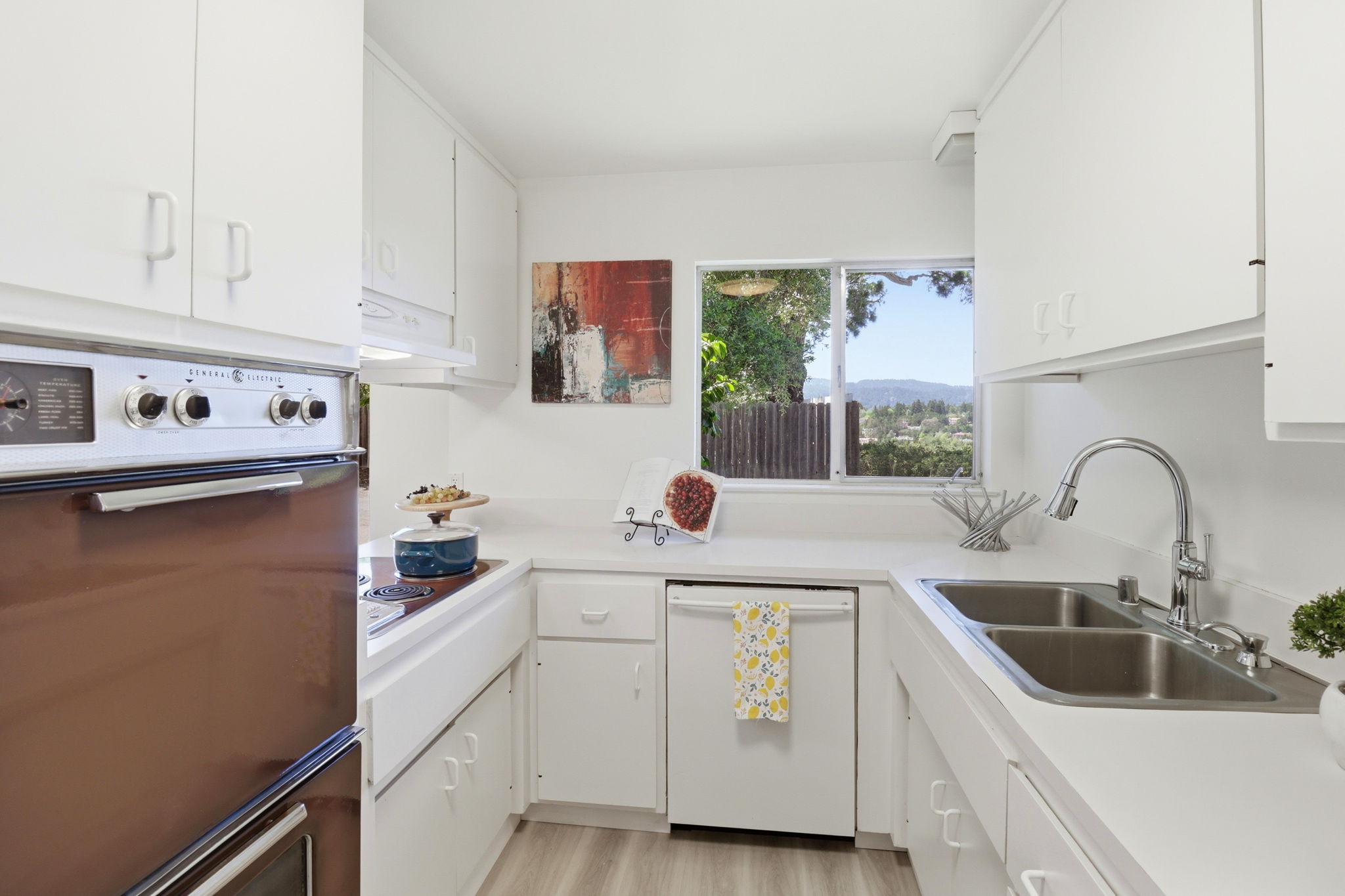 013_F8_112 Linden Ln