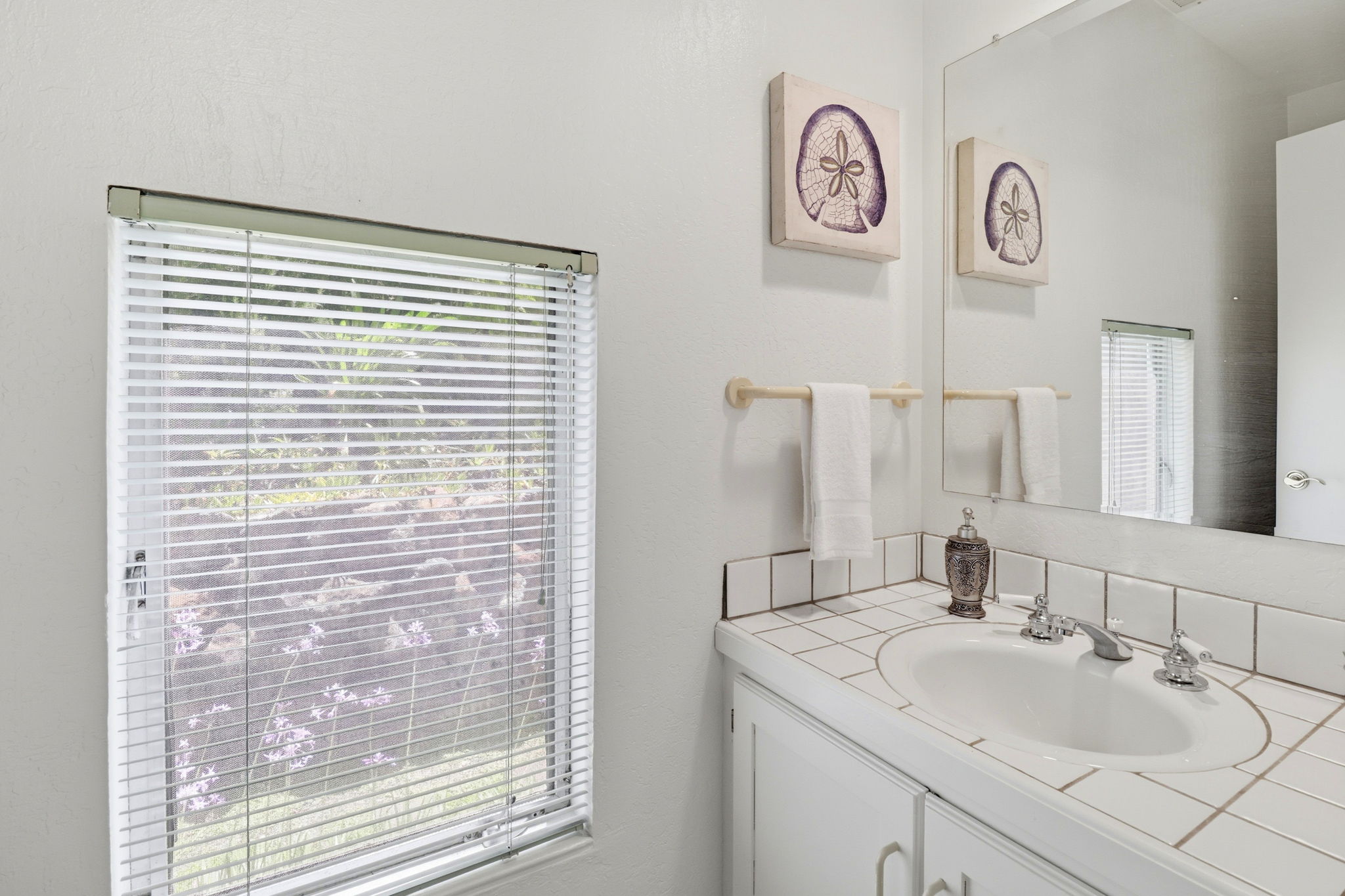 033_F8_112 Linden Ln