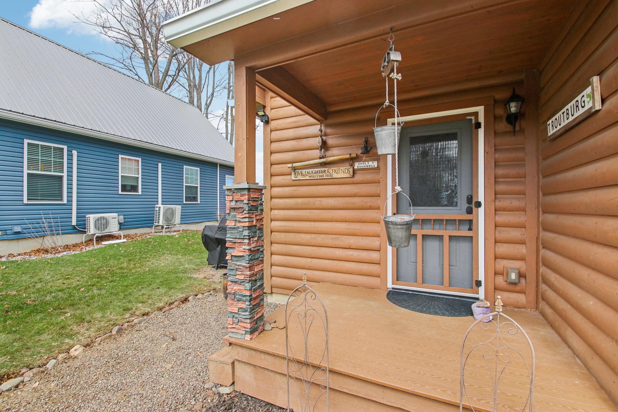 Main St-S0804-008.jpg