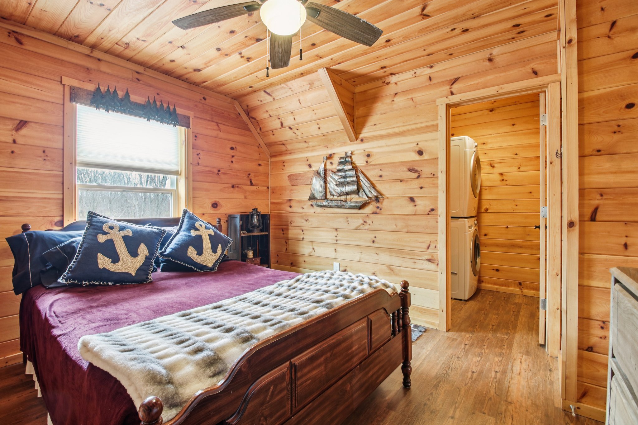 Main St-S0804-018.jpg