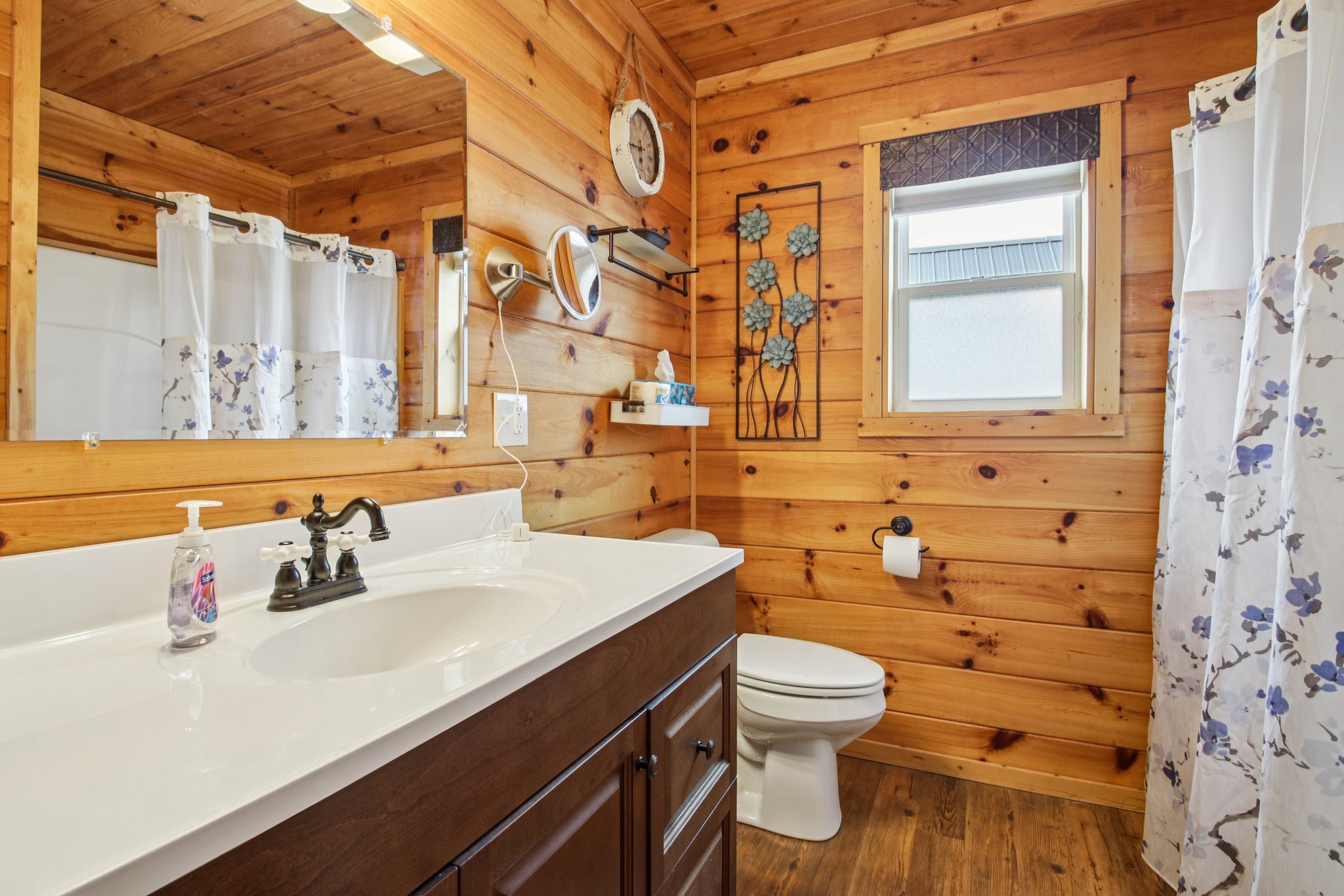 Main St-S0804-022.jpg