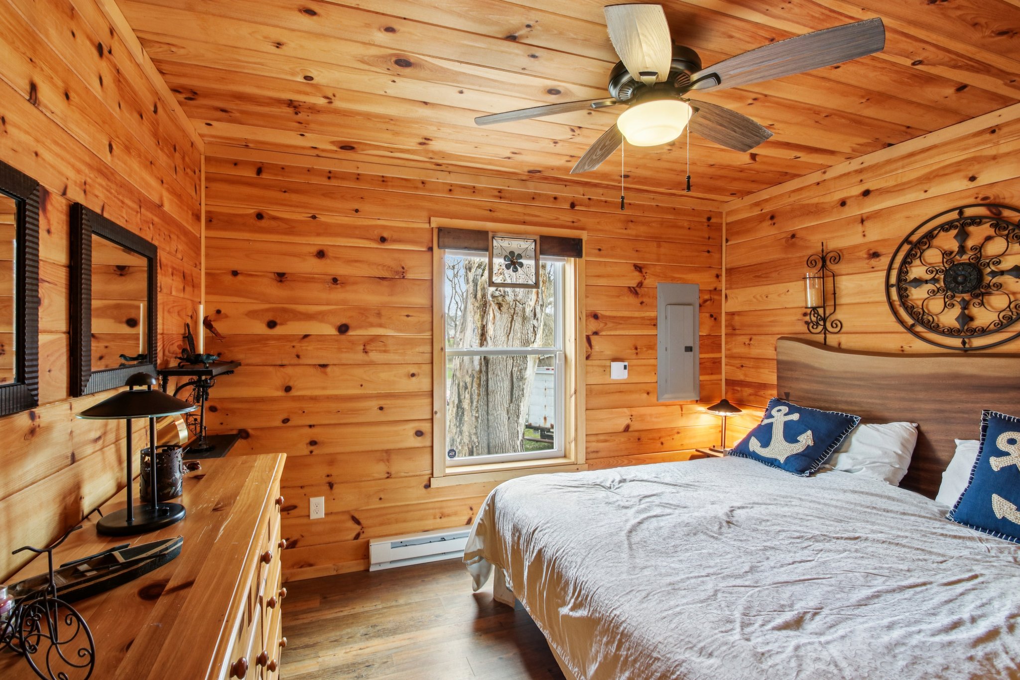 Main St-S0804-024.jpg