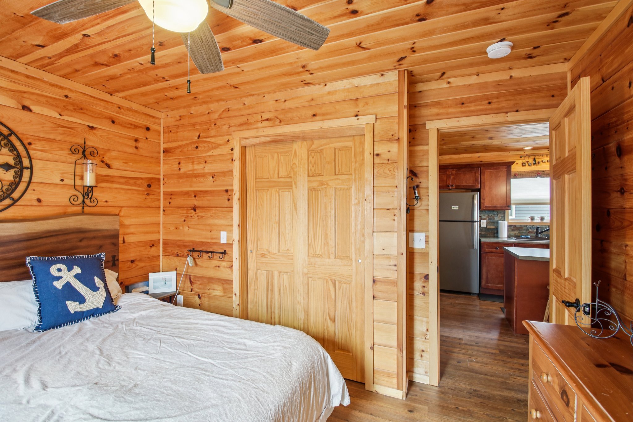 Main St-S0804-025.jpg