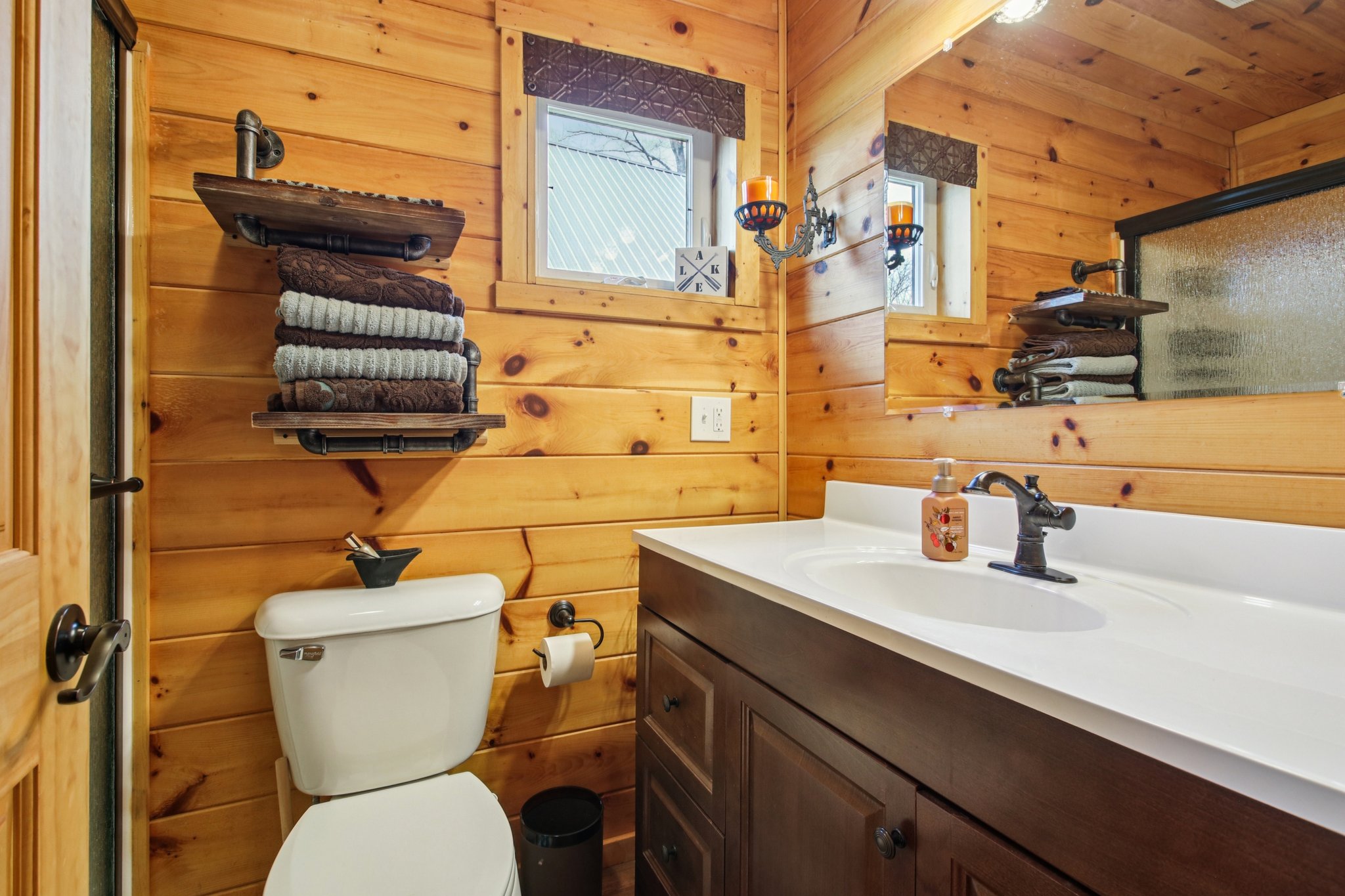 Main St-S0804-027.jpg