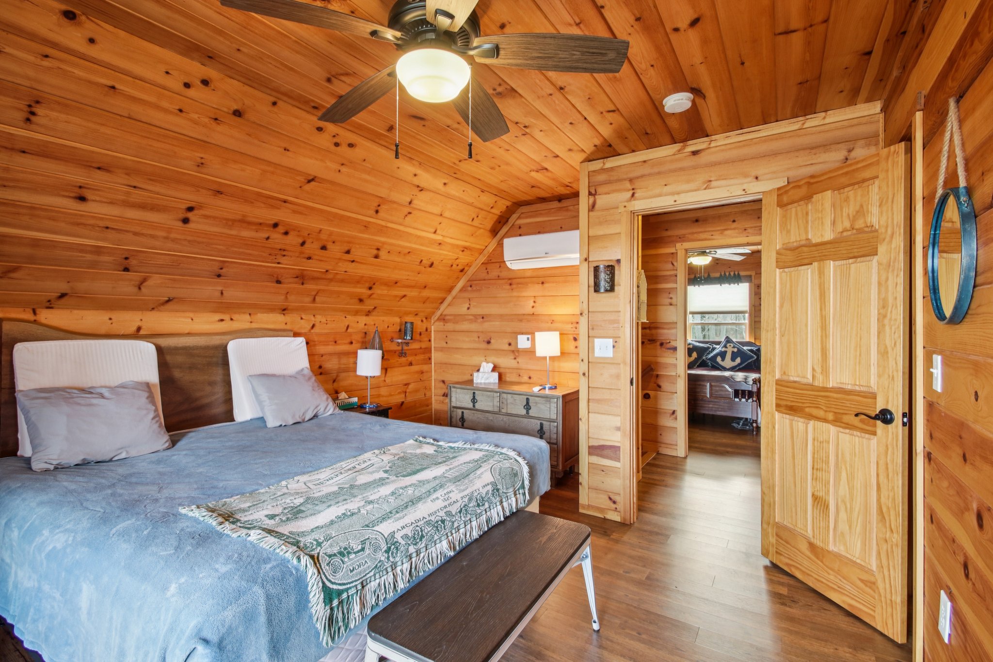 Main St-S0804-029.jpg