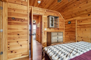 Main St-S0804-020.jpg