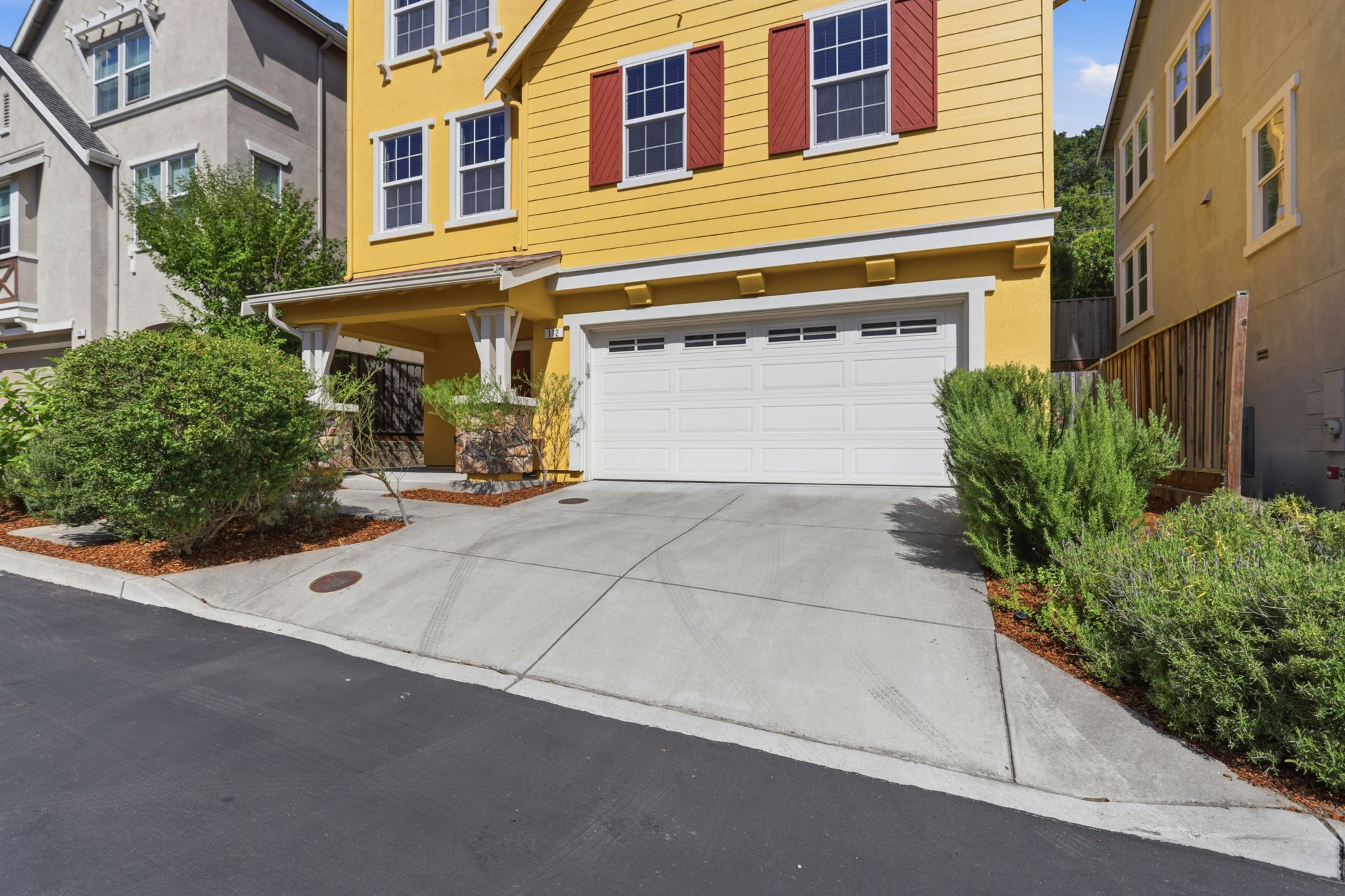 003_F8_112 Meadowview Ln