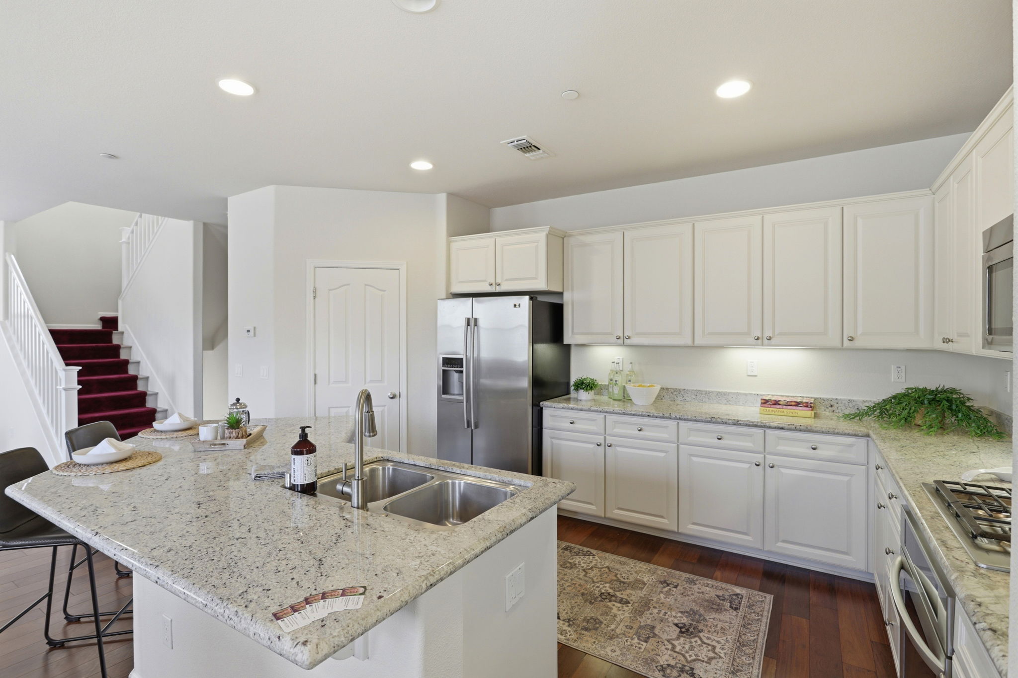 018_F8_112 Meadowview Ln
