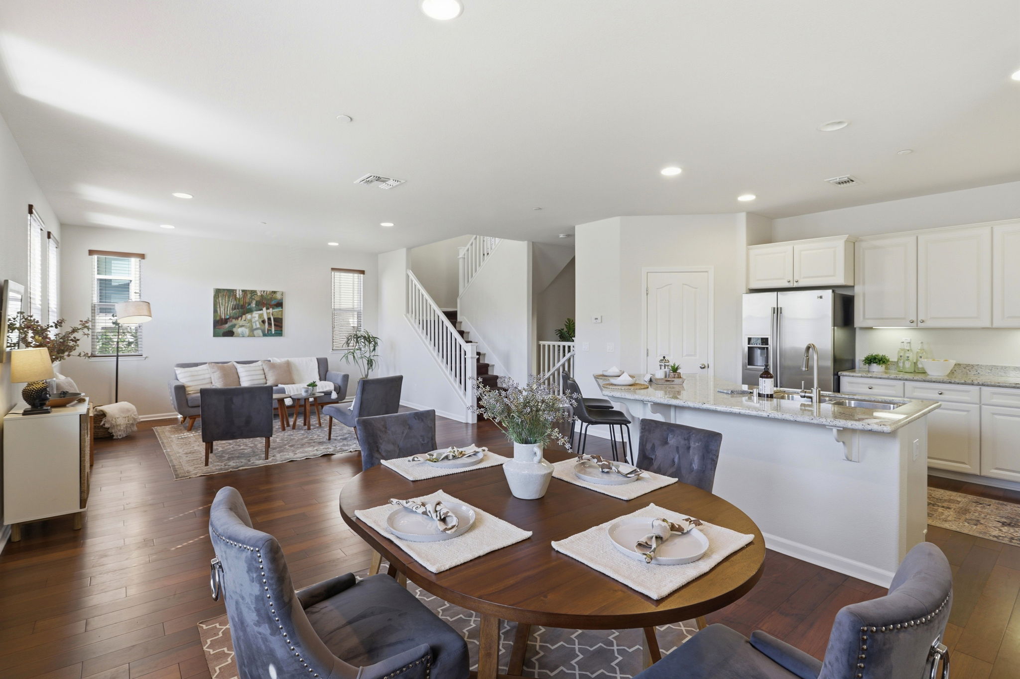 020_F8_112 Meadowview Ln