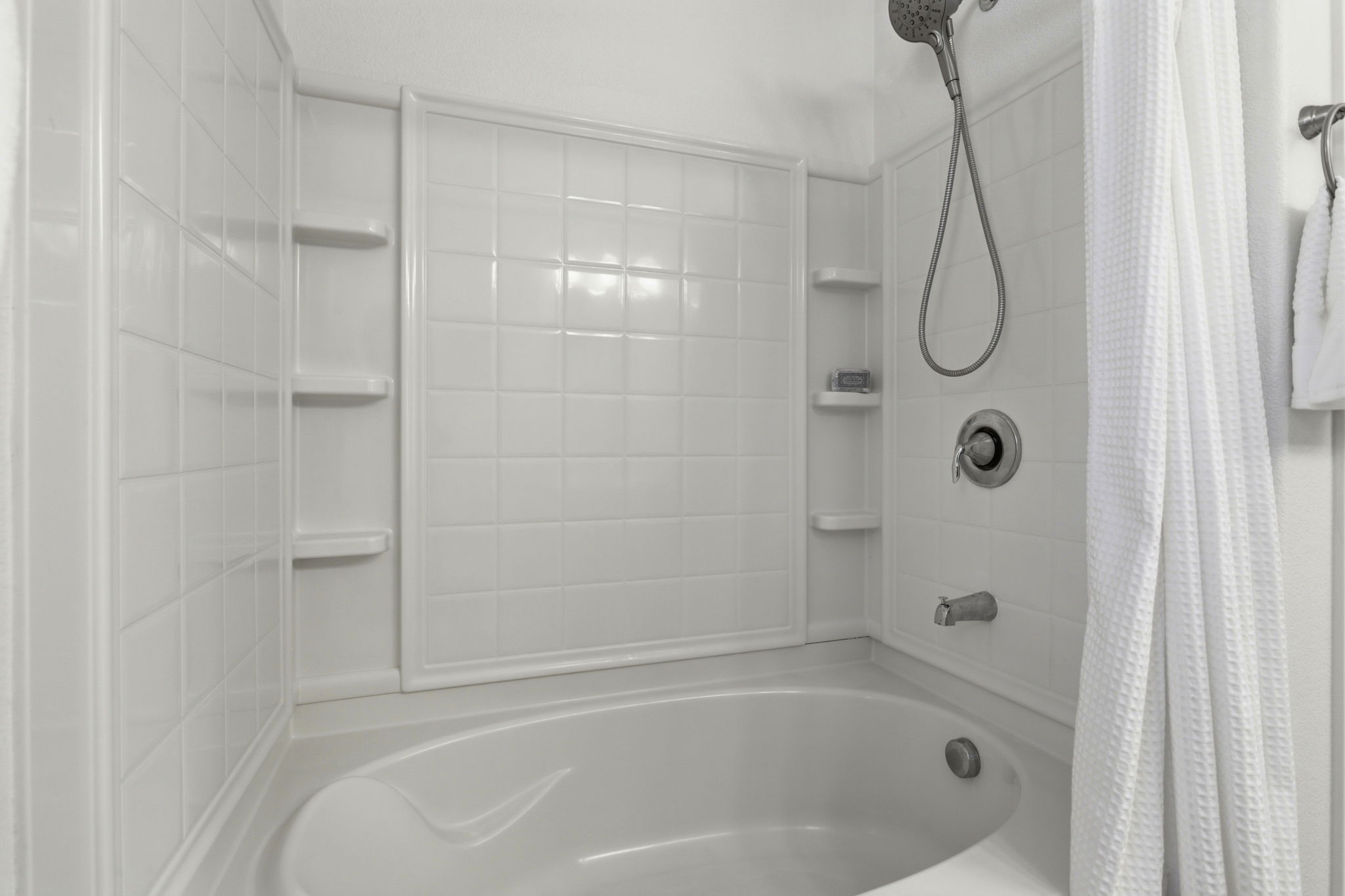 031_F8_112 Meadowview Ln