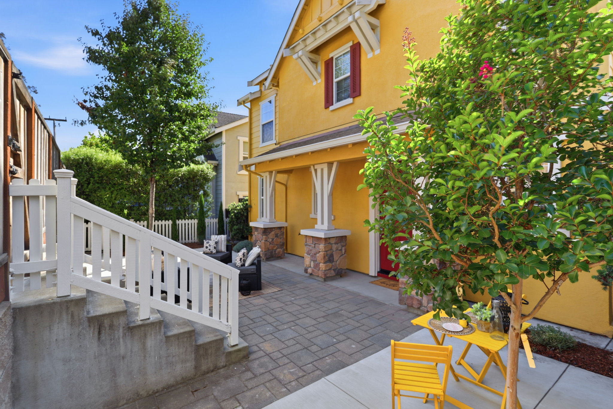 043_F8_112 Meadowview Ln