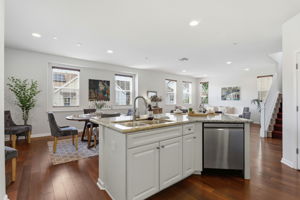 015_F8_112 Meadowview Ln