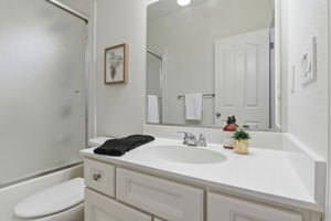 028_F8_112 Meadowview Ln