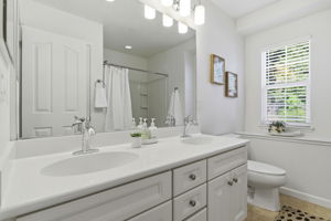 030_F8_112 Meadowview Ln