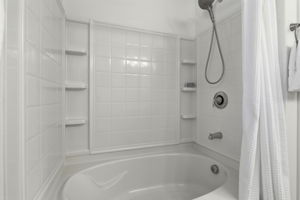 031_F8_112 Meadowview Ln