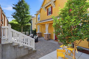 043_F8_112 Meadowview Ln