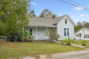  Photo 0