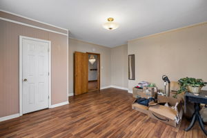  Photo 44