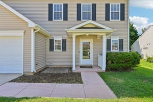 Nevis Ln-S3107-004.jpg