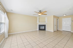Nevis Ln-S3107-008.jpg