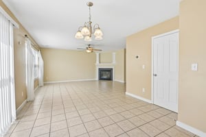 Nevis Ln-S3107-012.jpg