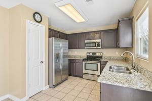 Nevis Ln-S3107-015.jpg