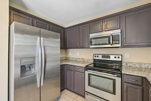 Nevis Ln-S3107-017.jpg