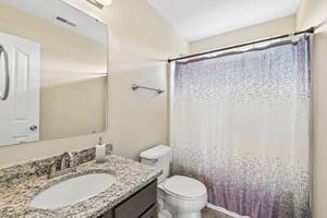 Nevis Ln-S3107-024.jpg