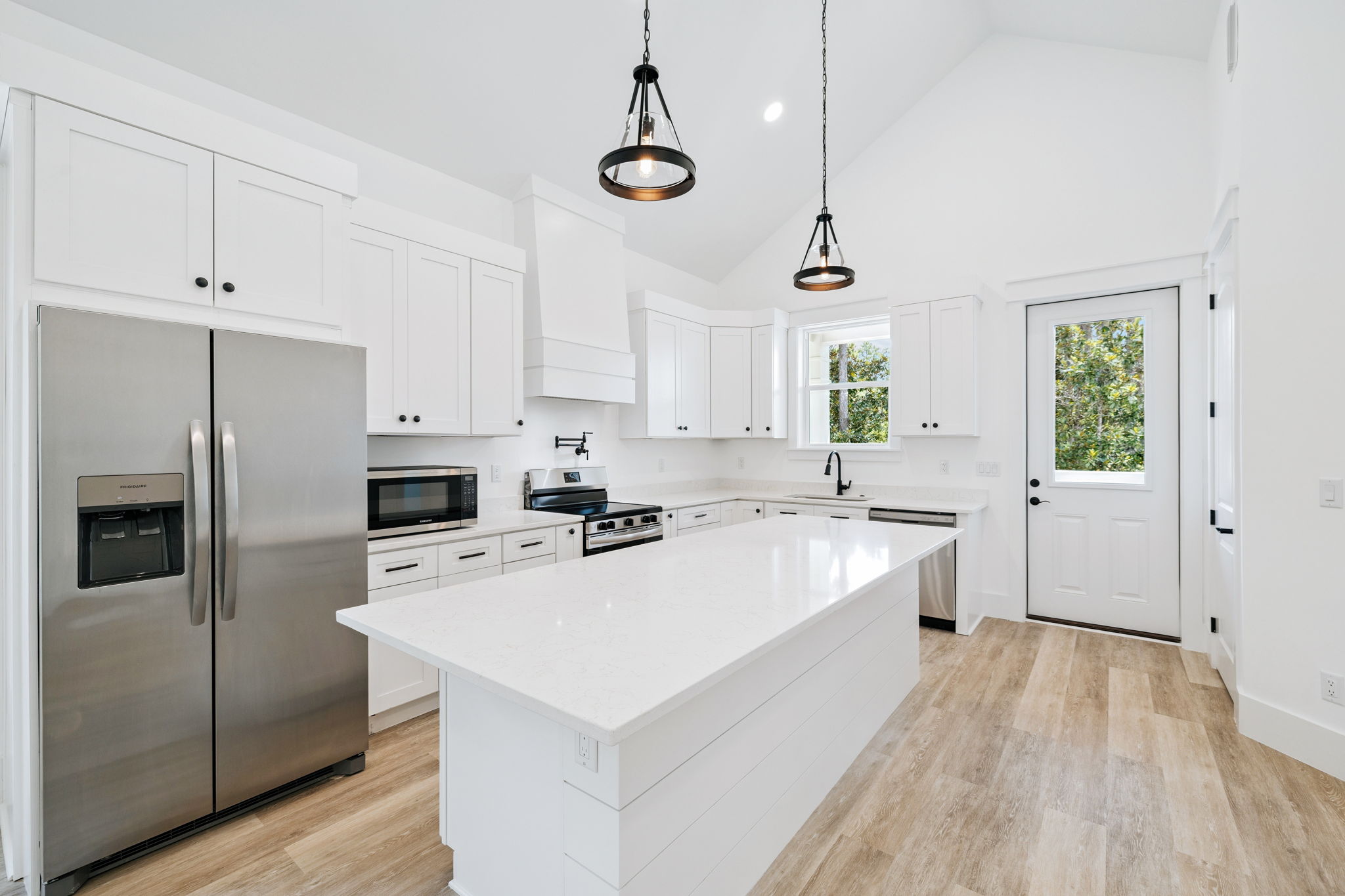 Array_112NorthKSt-39