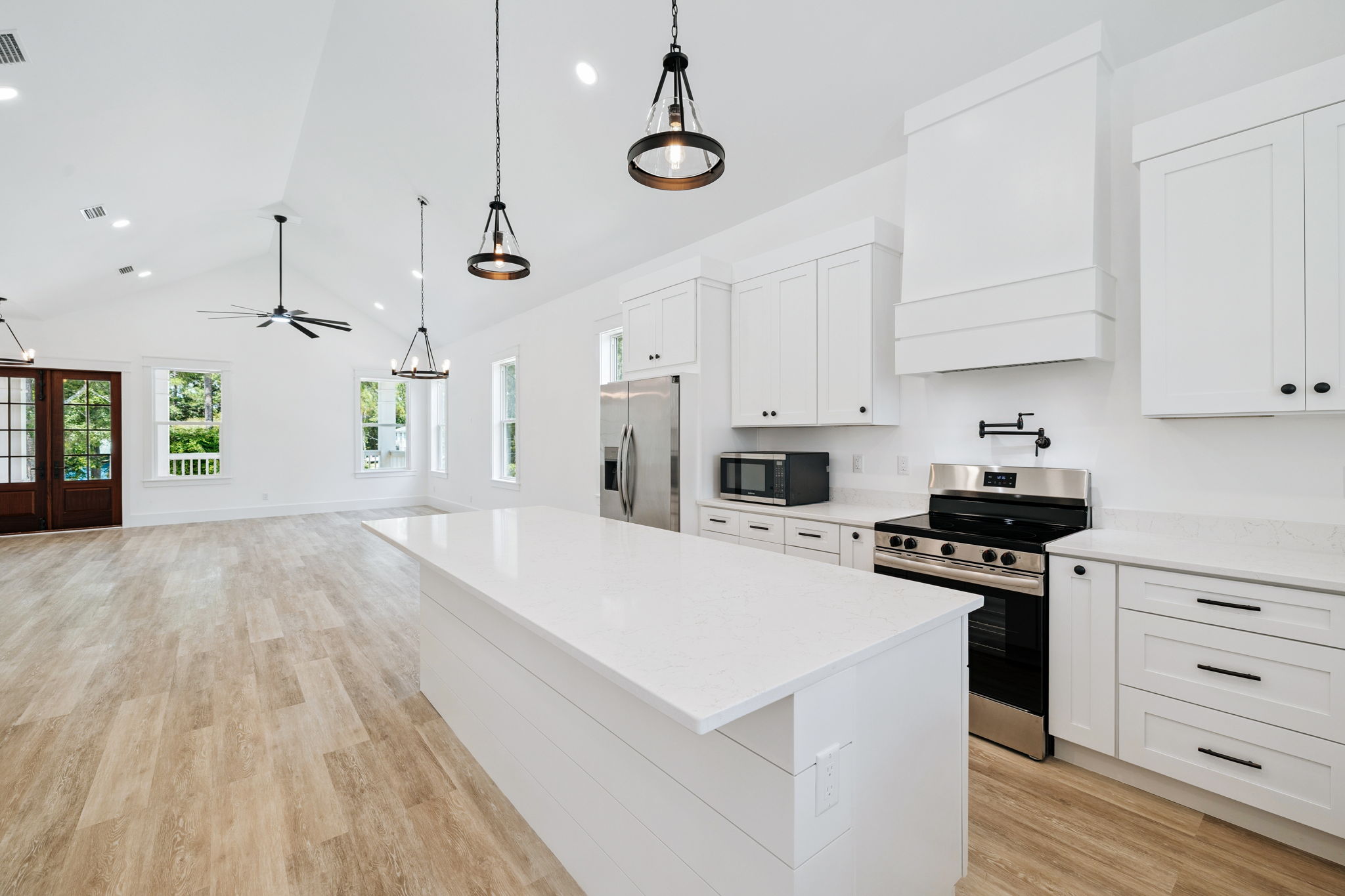 Array_112NorthKSt-45