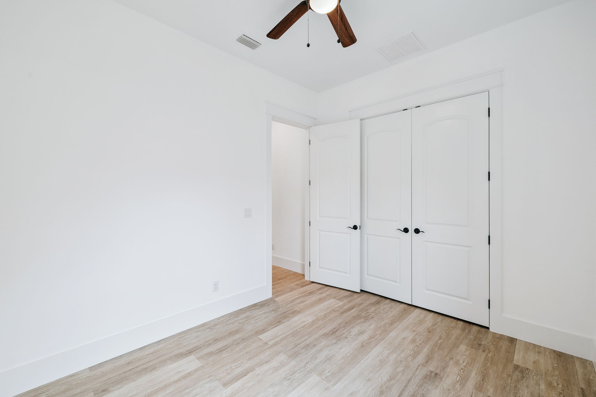 Array_112NorthKSt-51