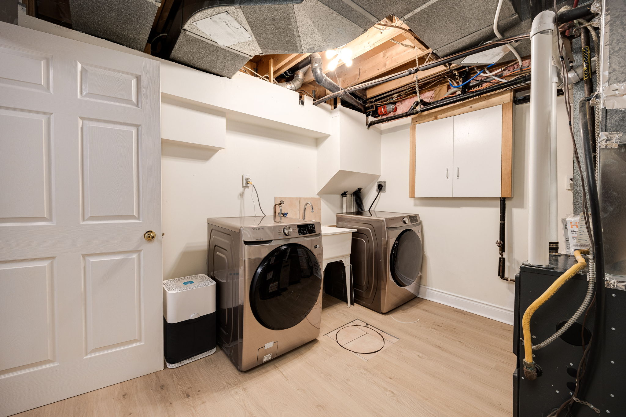 Richmond Hill property showcase — delivered property photograph 28