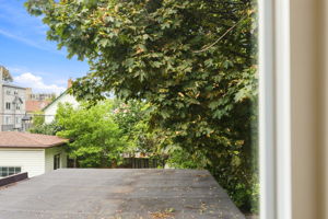  Photo 37