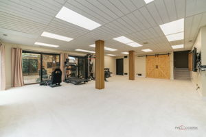  Photo 47