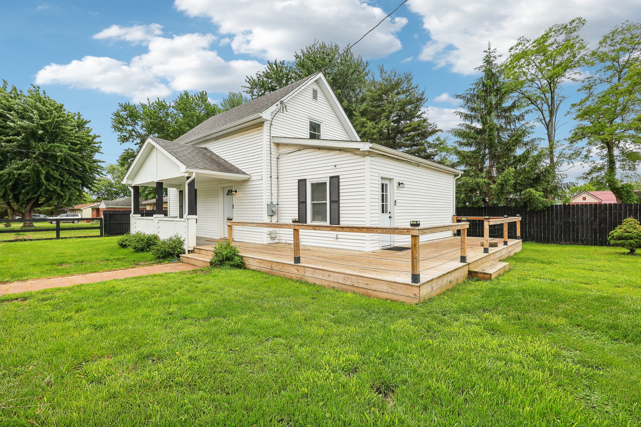 S Supinger Ave-2305-001.jpg